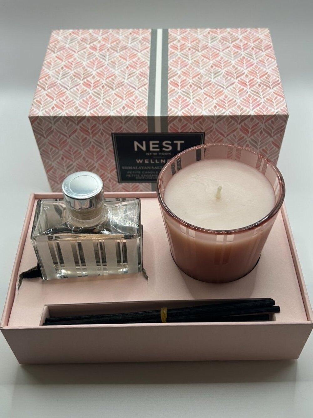 NEST Himalayan Salt Rosewater Candle Diffuser Set Petite NEW (Box Damage) - Picture 3 of 8